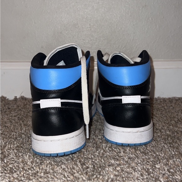 Air Jordan 1 Mid University Blue - Picture 7 of 7